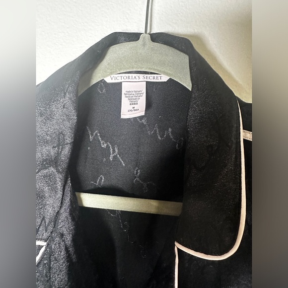 🖤 Silky Victoria’s Secret Romper Jammies 🖤 - Picture 3 of 8